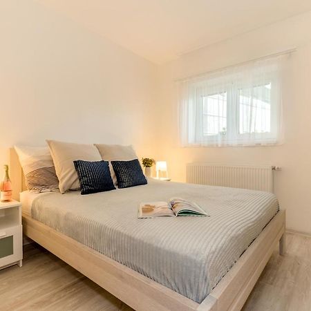 Apartmany Jedovary Trhové Sviny 外观 照片