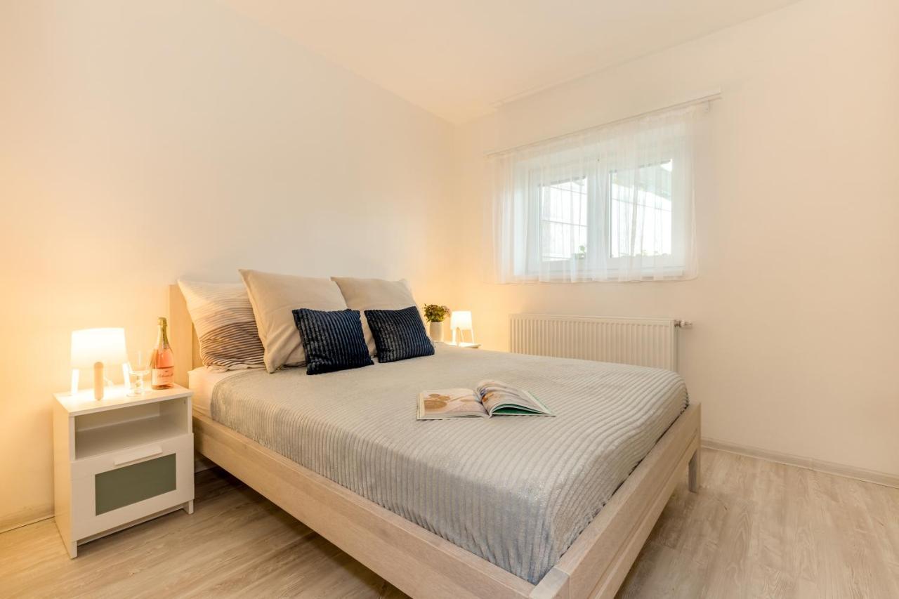 Apartmany Jedovary Trhové Sviny 外观 照片